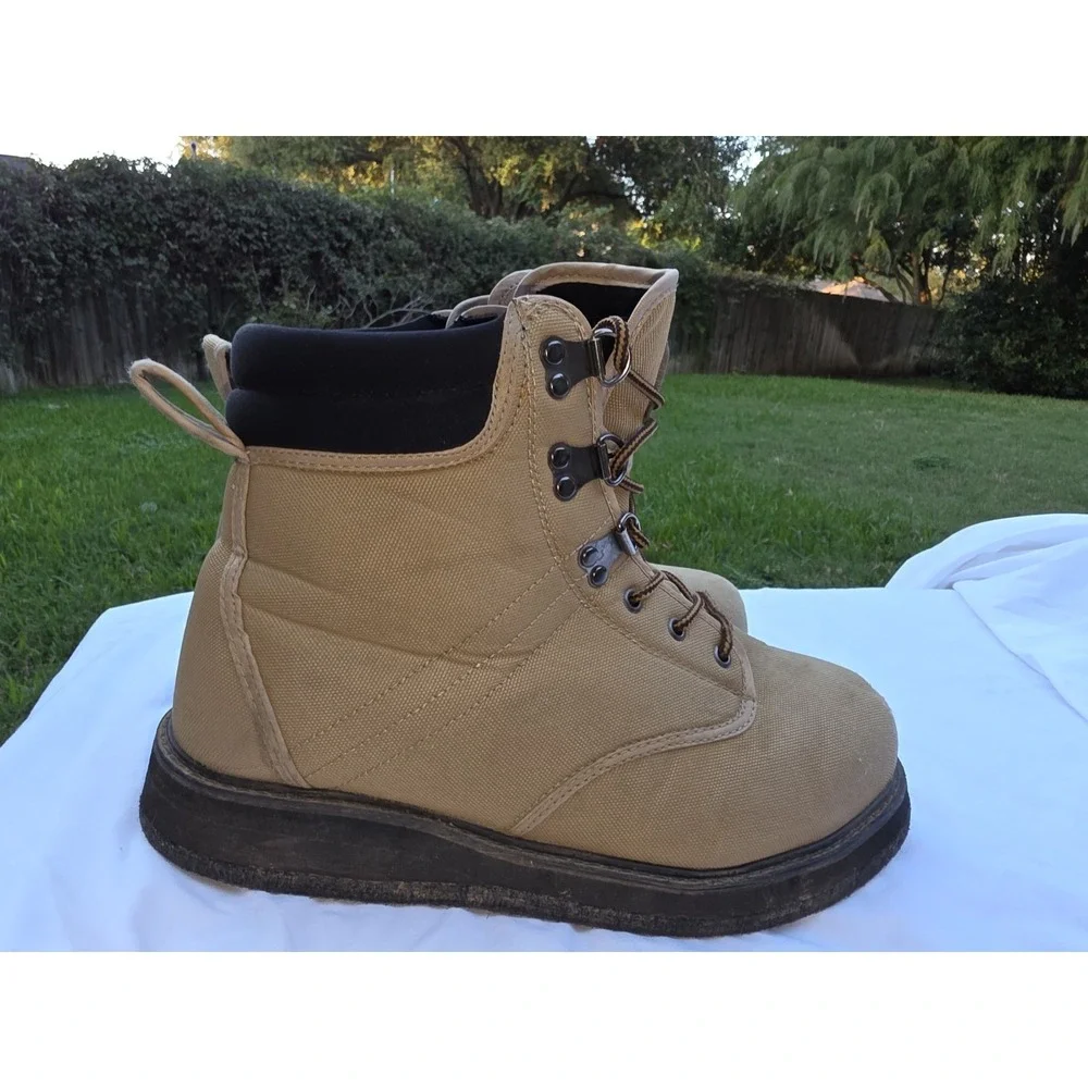 White River Fly Fishing Wading Boots  Size 9 Men's Kaki